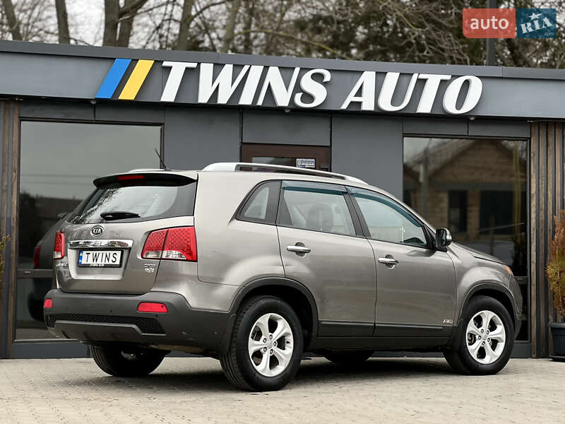 Внедорожник / Кроссовер Kia Sorento 2012 в Одессе