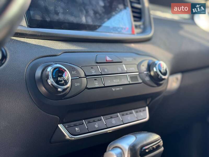 Внедорожник / Кроссовер Kia Sorento 2017 в Львове