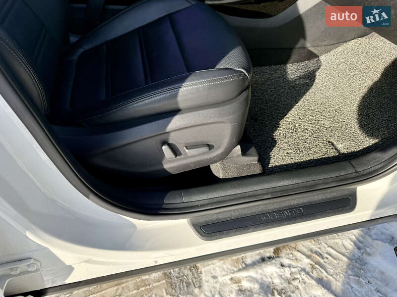 Внедорожник / Кроссовер Kia Sorento 2017 в Виннице