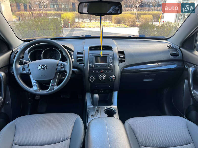 Внедорожник / Кроссовер Kia Sorento 2012 в Киеве