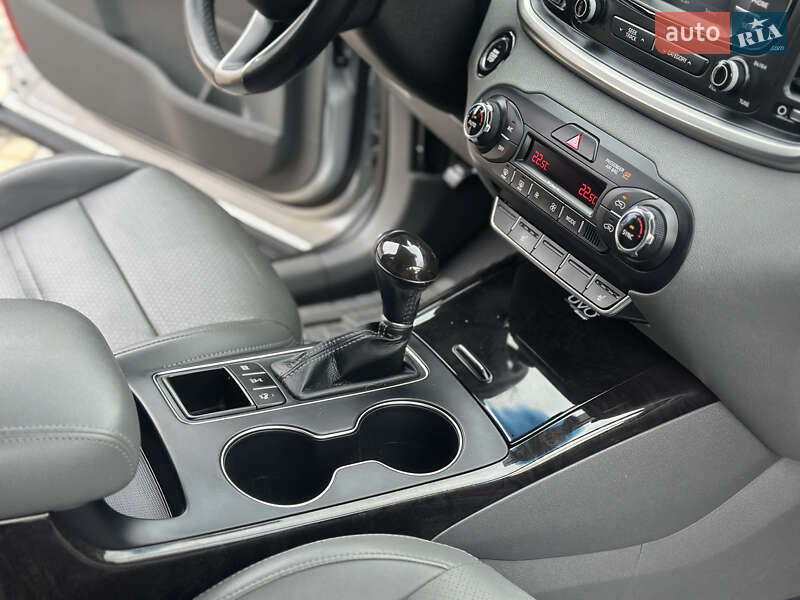 Внедорожник / Кроссовер Kia Sorento 2015 в Луцке