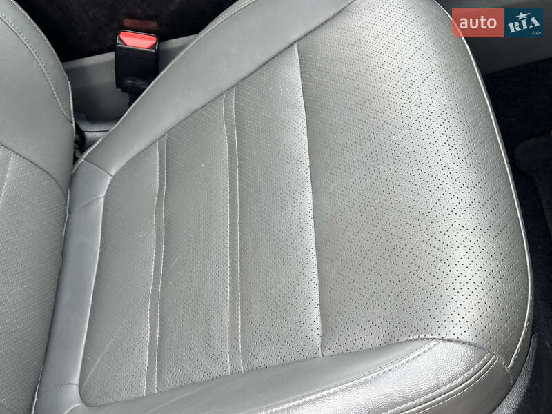 Внедорожник / Кроссовер Kia Sorento 2015 в Луцке