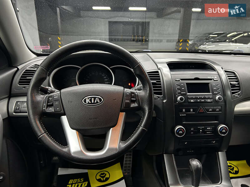 Внедорожник / Кроссовер Kia Sorento 2010 в Черновцах