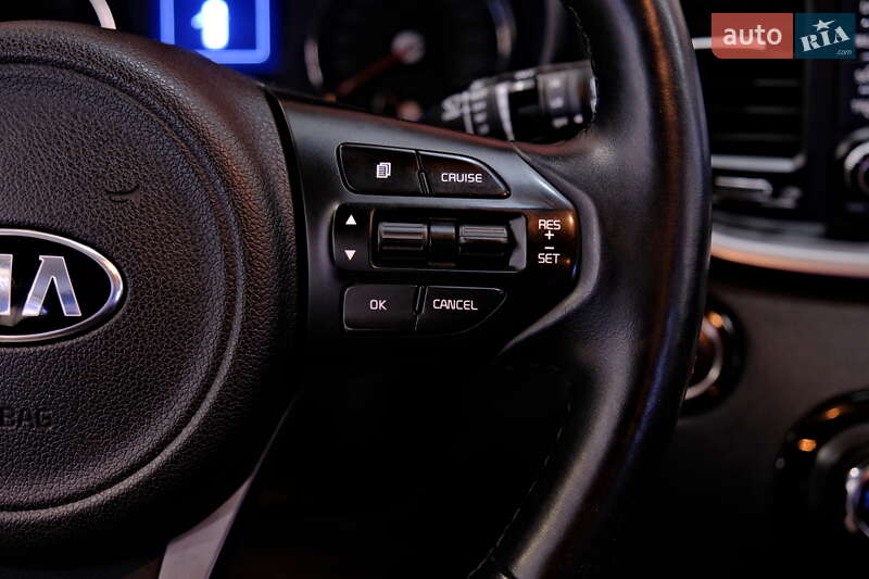 Внедорожник / Кроссовер Kia Sorento 2016 в Одессе