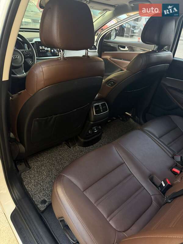 Внедорожник / Кроссовер Kia Sorento 2016 в Одессе