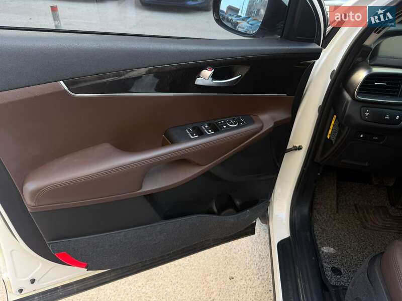 Внедорожник / Кроссовер Kia Sorento 2016 в Одессе