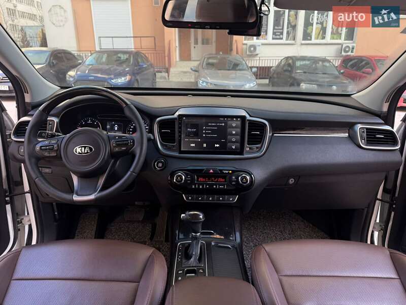 Внедорожник / Кроссовер Kia Sorento 2016 в Одессе