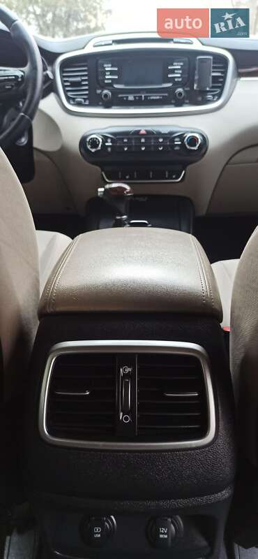 Внедорожник / Кроссовер Kia Sorento 2015 в Черновцах фото 38 Внедорожник / Кроссовер Kia Sorento 2015 в Черновцах