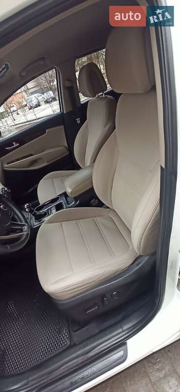 Внедорожник / Кроссовер Kia Sorento 2015 в Черновцах фото 41 Внедорожник / Кроссовер Kia Sorento 2015 в Черновцах