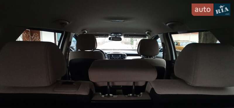 Внедорожник / Кроссовер Kia Sorento 2015 в Черновцах фото 64 Внедорожник / Кроссовер Kia Sorento 2015 в Черновцах