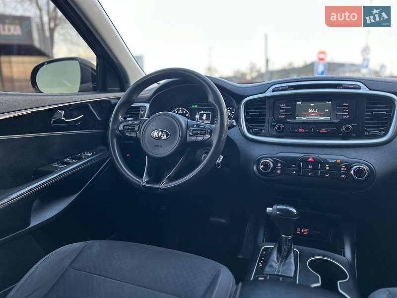 Внедорожник / Кроссовер Kia Sorento 2017 в Владимире