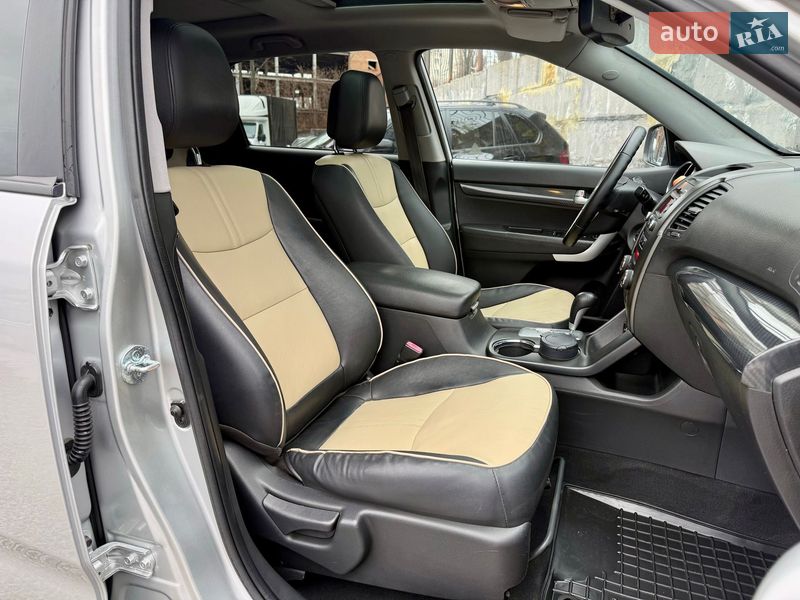 Внедорожник / Кроссовер Kia Sorento 2010 в Харькове