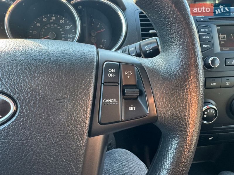 Внедорожник / Кроссовер Kia Sorento 2012 в Киеве