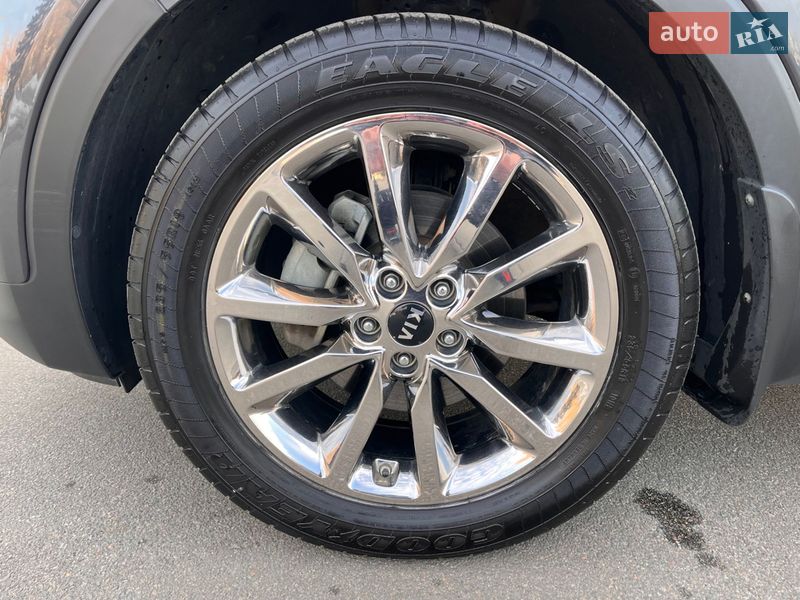 Внедорожник / Кроссовер Kia Sorento 2017 в Киеве