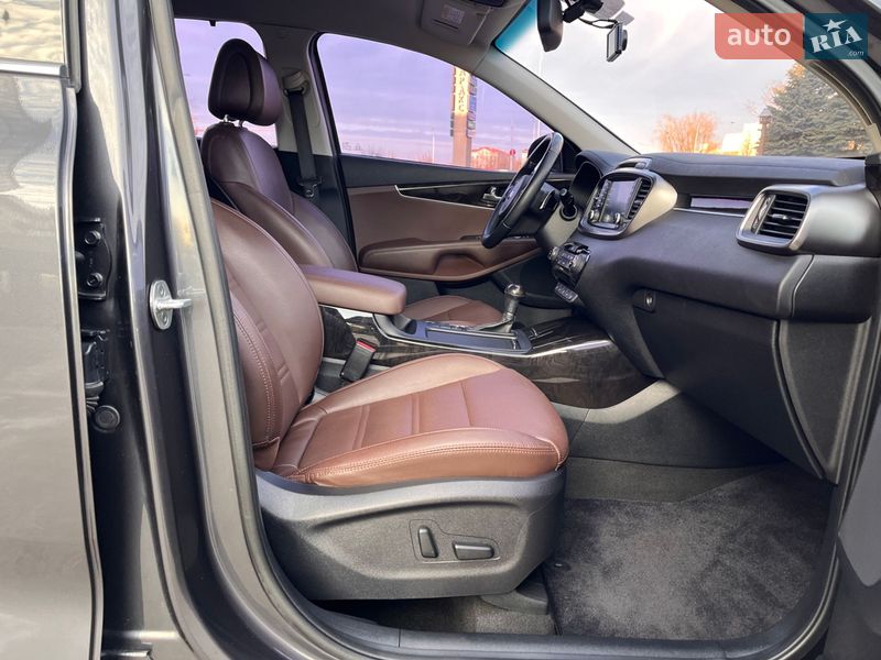Внедорожник / Кроссовер Kia Sorento 2017 в Киеве