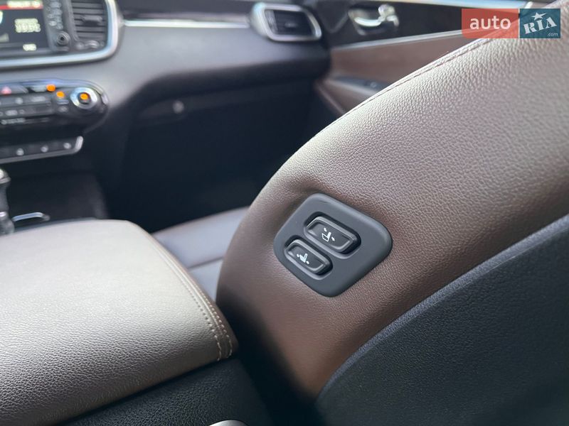Внедорожник / Кроссовер Kia Sorento 2017 в Киеве