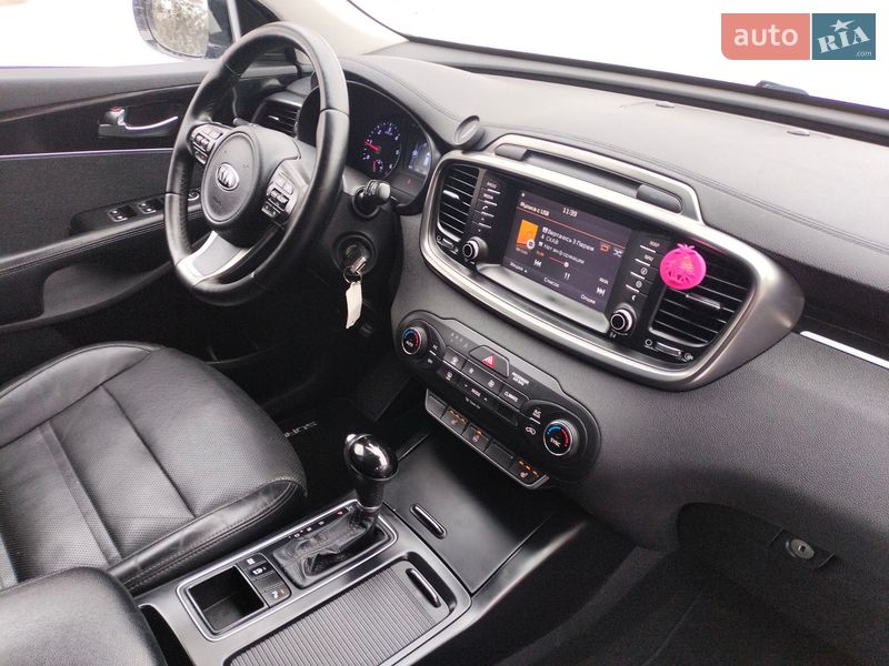Внедорожник / Кроссовер Kia Sorento 2016 в Ровно