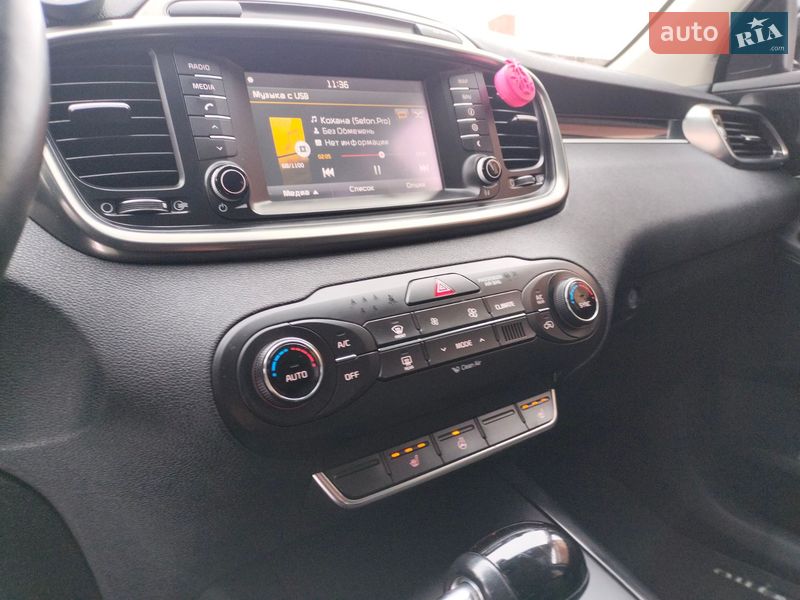 Внедорожник / Кроссовер Kia Sorento 2016 в Ровно