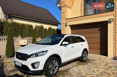 Позашляховик / Кросовер Kia Sorento 2016 в Чернівцях