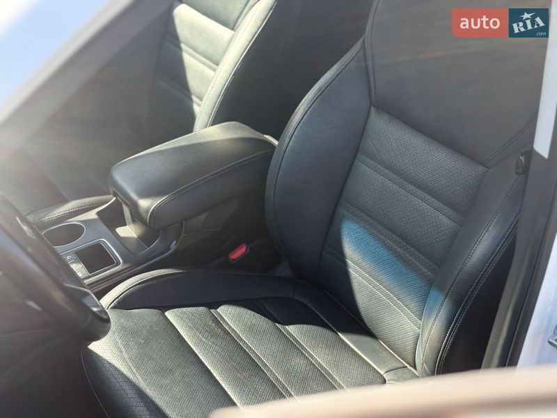 Позашляховик / Кросовер Kia Sorento 2015 в Володимирі