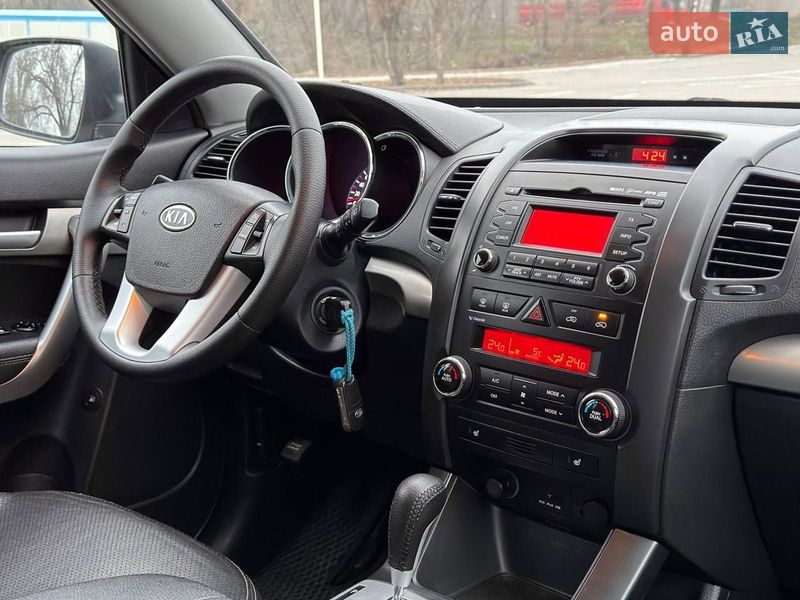 Внедорожник / Кроссовер Kia Sorento 2011 в Запорожье