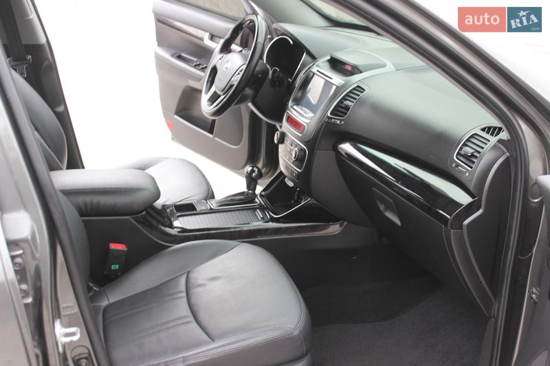 Внедорожник / Кроссовер Kia Sorento 2013 в Днепре