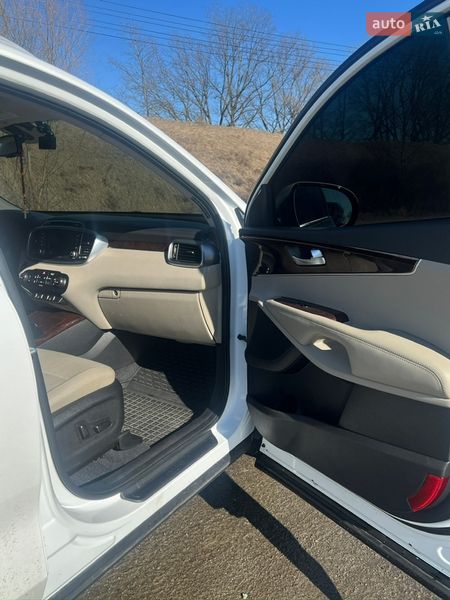 Внедорожник / Кроссовер Kia Sorento 2016 в Киеве