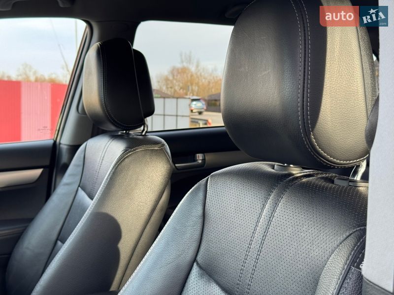 Внедорожник / Кроссовер Kia Sorento 2010 в Стрые