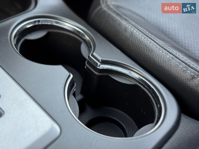 Внедорожник / Кроссовер Kia Sorento 2010 в Стрые