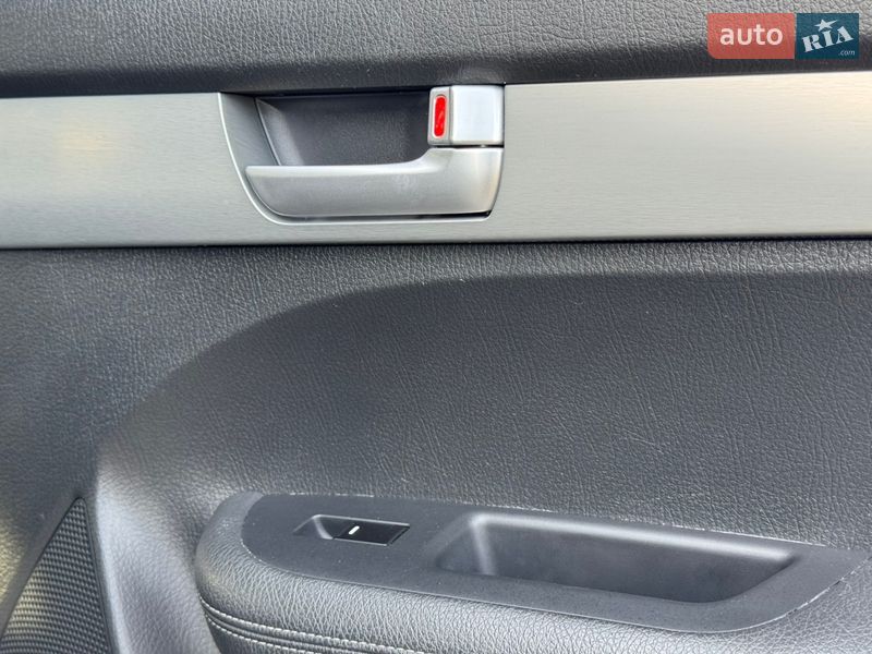 Внедорожник / Кроссовер Kia Sorento 2010 в Стрые