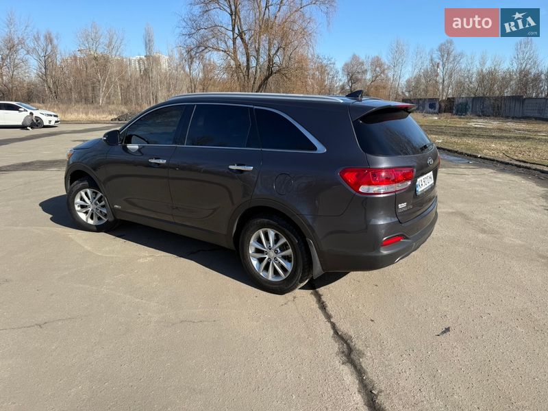 Внедорожник / Кроссовер Kia Sorento 2016 в Киеве