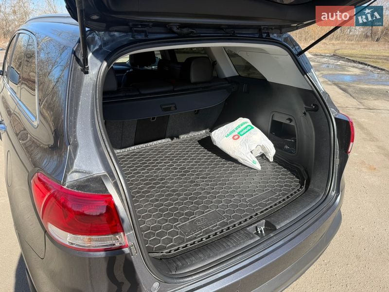 Внедорожник / Кроссовер Kia Sorento 2016 в Киеве