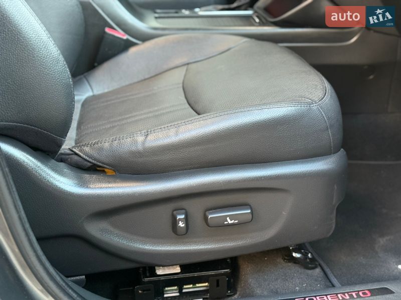 Внедорожник / Кроссовер Kia Sorento 2013 в Ивано-Франковске