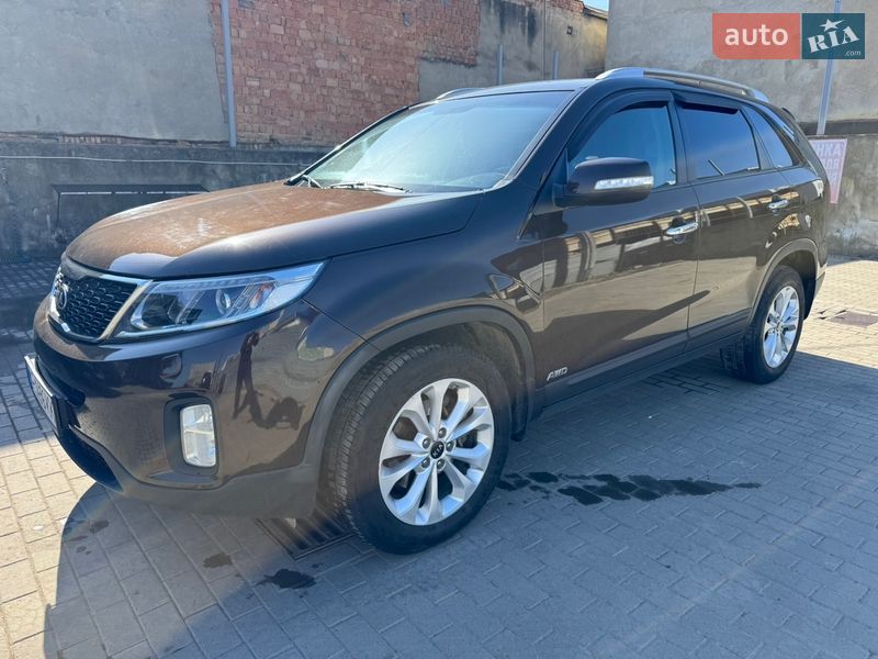 Позашляховик / Кросовер Kia Sorento 2014 в Чернівцях