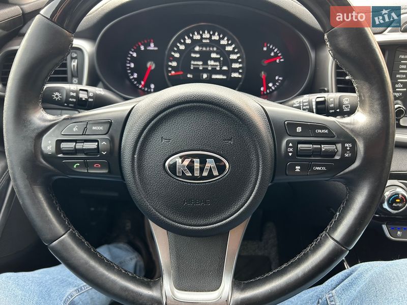 Внедорожник / Кроссовер Kia Sorento 2015 в Одессе