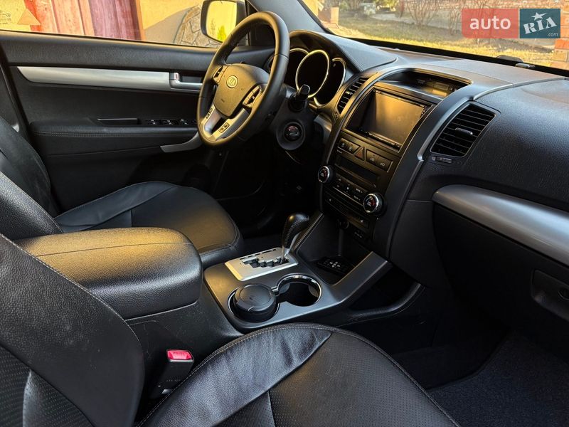 Позашляховик / Кросовер Kia Sorento 2011 в Рівному