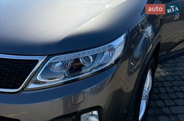 Позашляховик / Кросовер Kia Sorento 2014 в Чернівцях