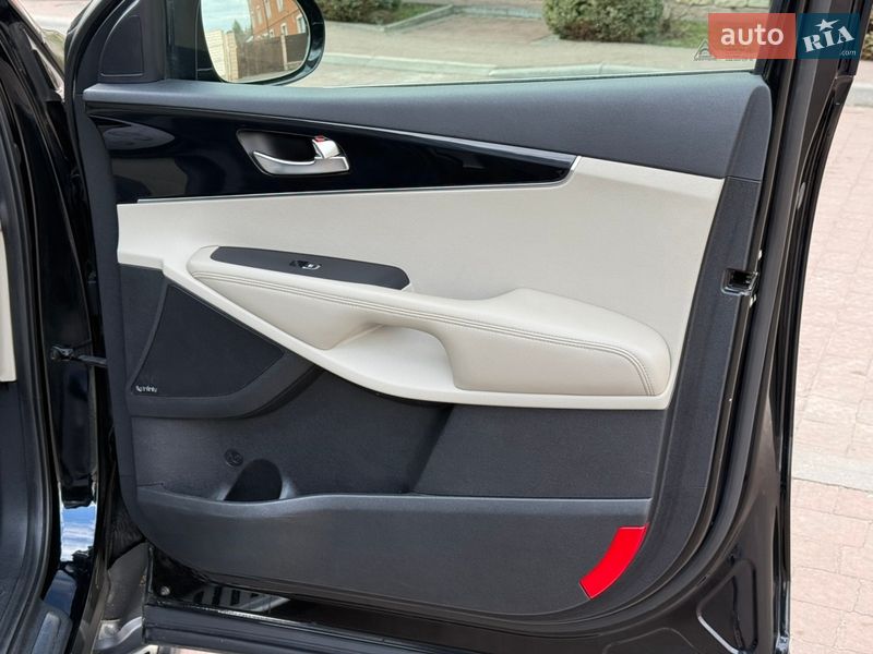 Внедорожник / Кроссовер Kia Sorento 2016 в Стрые