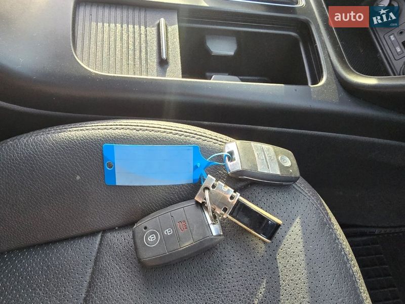 Позашляховик / Кросовер Kia Sorento 2014 в Стрию