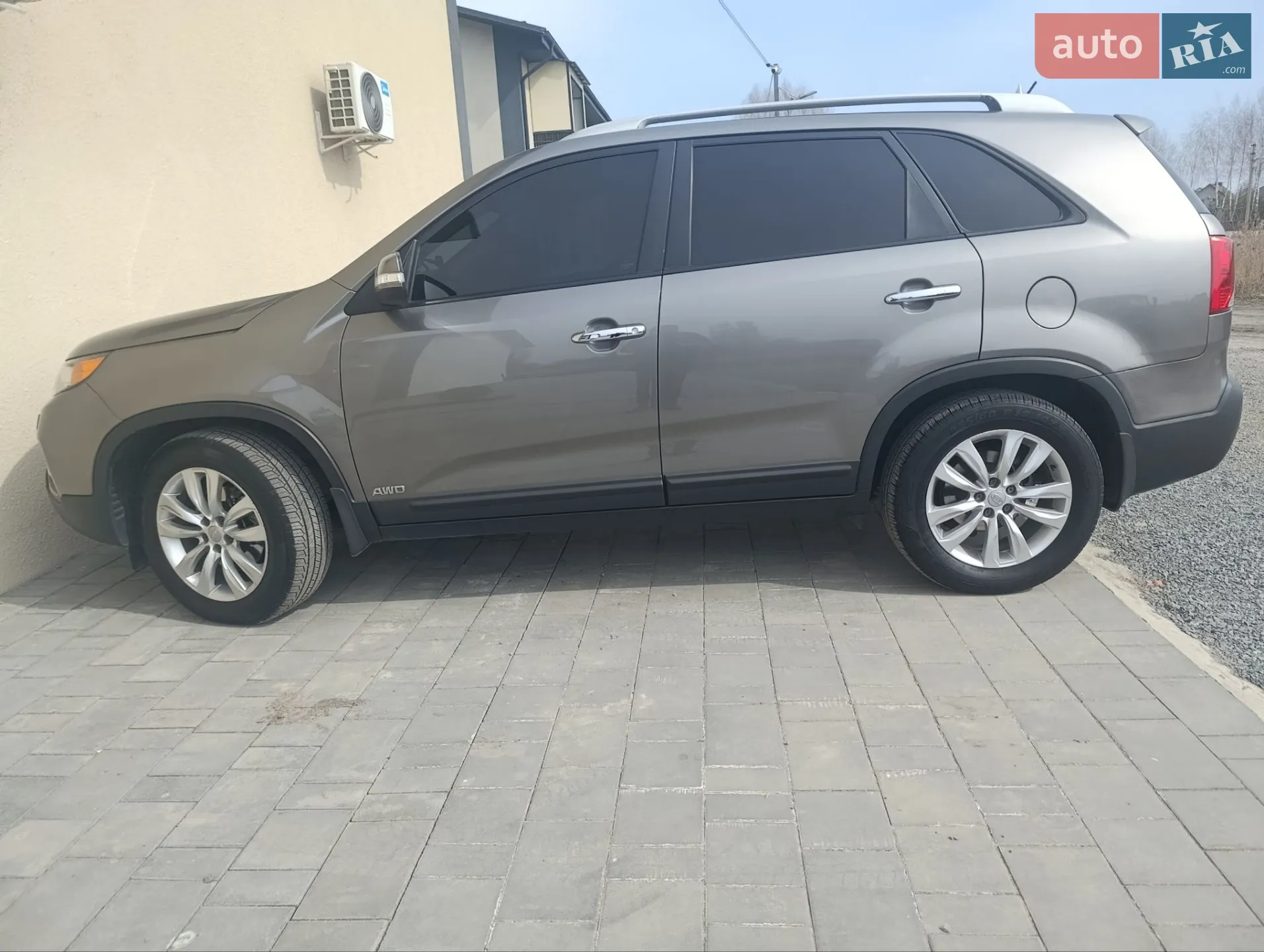 2011 Kia Sorento - фото 1