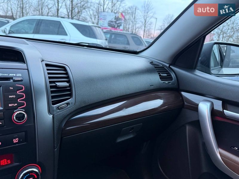 Внедорожник / Кроссовер Kia Sorento 2010 в Коломые фото 29 Внедорожник / Кроссовер Kia Sorento 2010 в Коломые