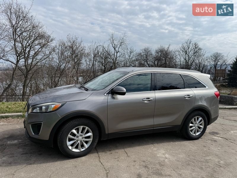 Позашляховик / Кросовер Kia Sorento 2015 в Києві