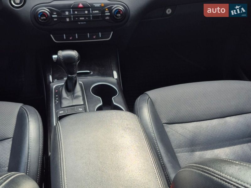 Внедорожник / Кроссовер Kia Sorento 2016 в Харькове