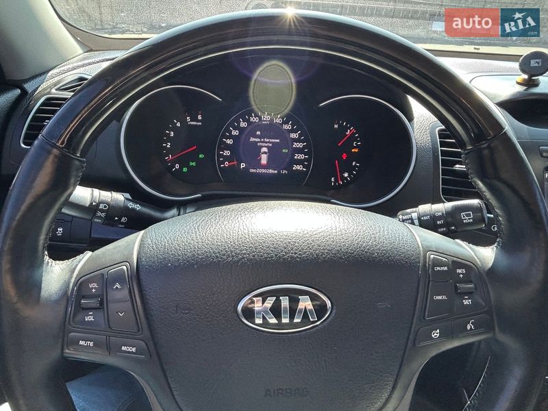 Позашляховик / Кросовер Kia Sorento 2013 в Одесі