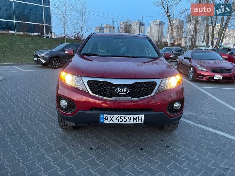 Внедорожник / Кроссовер Kia Sorento 2010 в Харькове