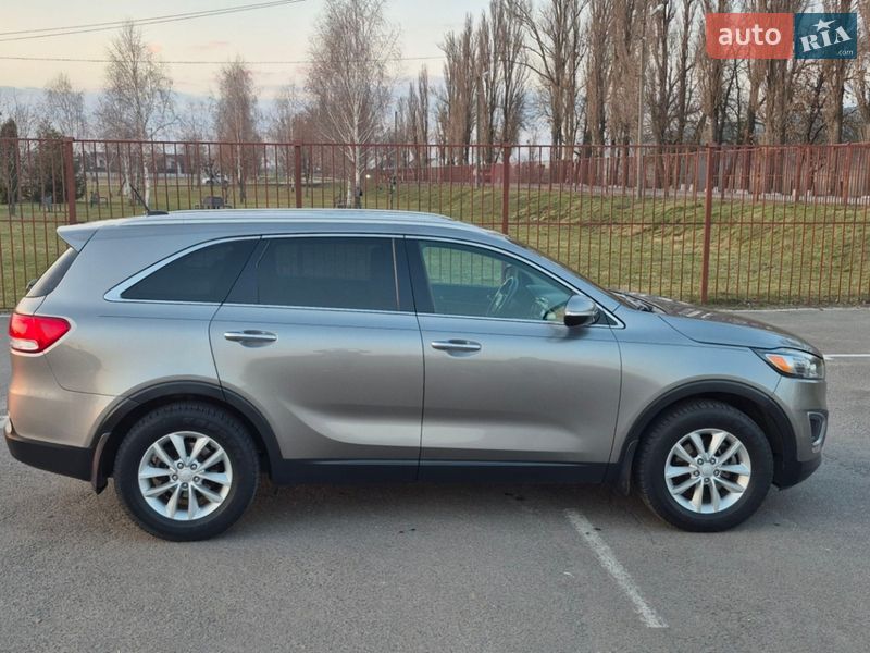 Позашляховик / Кросовер Kia Sorento 2016 в Луцьку