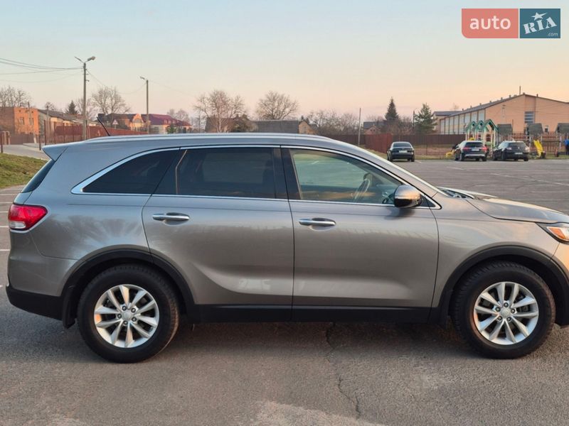 Позашляховик / Кросовер Kia Sorento 2016 в Луцьку