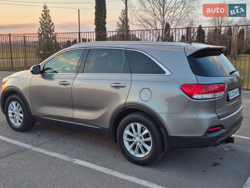 Позашляховик / Кросовер Kia Sorento 2016 в Луцьку