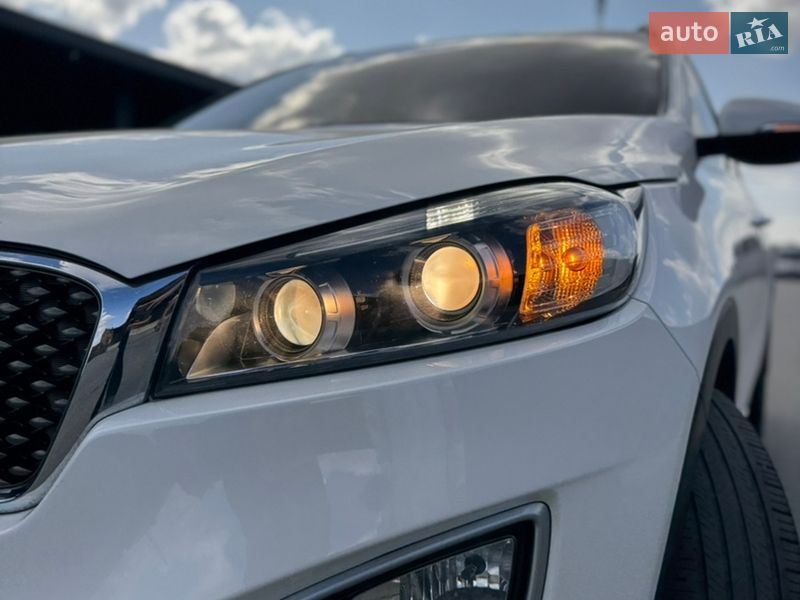 Внедорожник / Кроссовер Kia Sorento 2015 в Житомире фото 17 Внедорожник / Кроссовер Kia Sorento 2015 в Житомире