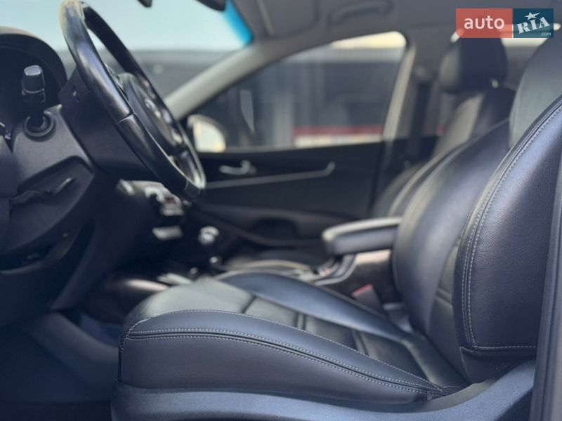 Внедорожник / Кроссовер Kia Sorento 2015 в Житомире фото 28 Внедорожник / Кроссовер Kia Sorento 2015 в Житомире